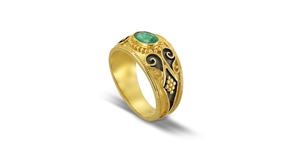 Black Collection Byzantine Ring with Emerald 